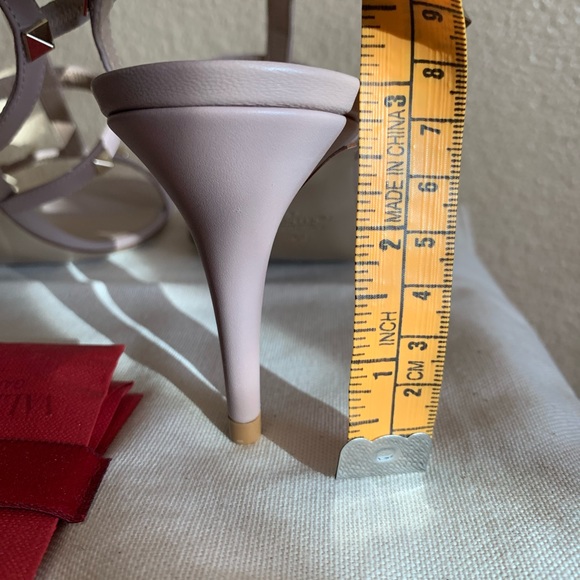 Valentino Garavani Rockstud Sandals - Picture 9 of 13